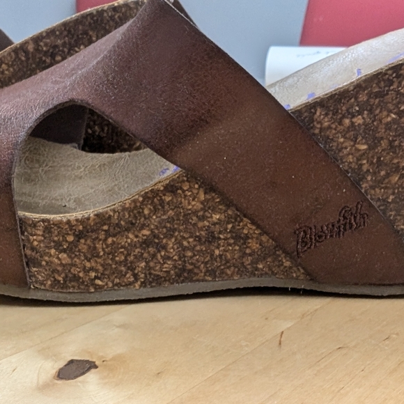 Blowfish Brown Wedges - Picture 2 of 6